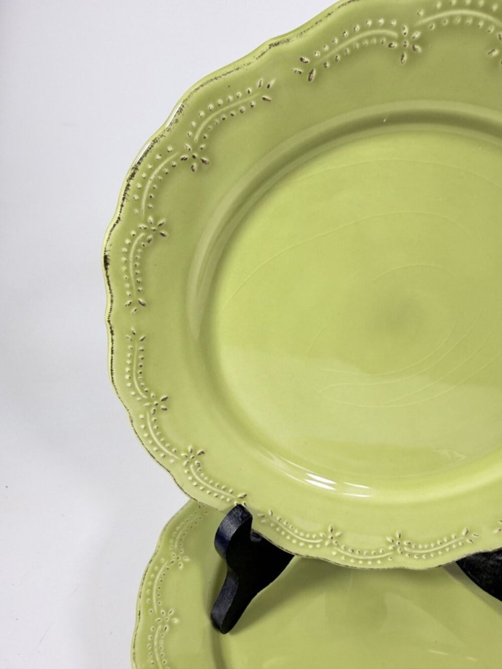 Earthenware Salad Plates Lacey Green Pier I Imports Stoneware Set 6 Portugal Sco - Picture 3 of 15